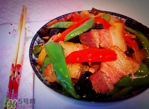 腌肉怎么做好吃？腌肉炒什么菜好吃？