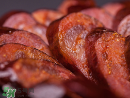 臘腸外面的皮是什么？臘腸皮是什么做的？