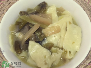 酸菜臭了還能吃嗎？酸菜臭了對(duì)身體有害嗎？