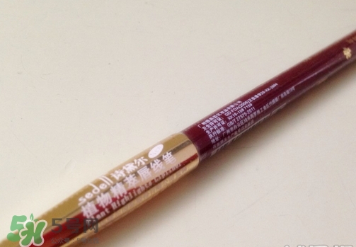 唇線筆怎么削？唇線筆怎么扭出來？