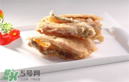 炸魚塊裹面粉還是淀粉?炸魚塊用什么粉? 炸魚塊裹面粉還是淀粉?炸魚塊用什么粉?