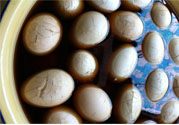 腌咸雞蛋一斤放多少鹽？腌咸雞蛋10斤需多少鹽？