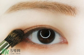 李圣經(jīng)妝容怎么化？李圣經(jīng)仿妝教程