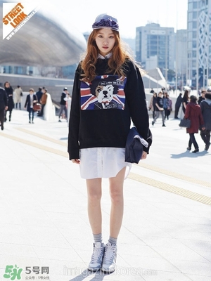 李圣經(jīng)的包包什么牌子？李圣經(jīng)包包同款