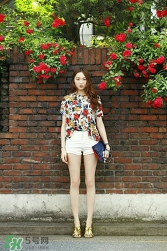 李圣經(jīng)的衣服什么牌子？李圣經(jīng)衣服同款