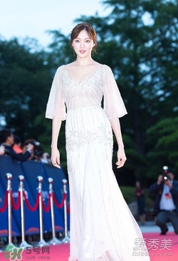 李圣經(jīng)的衣服什么牌子？李圣經(jīng)衣服同款