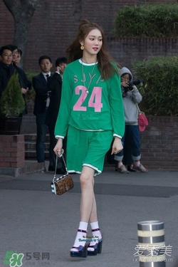 李圣經(jīng)的衣服什么牌子？李圣經(jīng)衣服同款