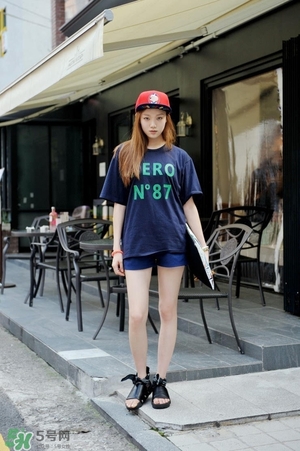 李圣經(jīng)的包包什么牌子？李圣經(jīng)包包同款