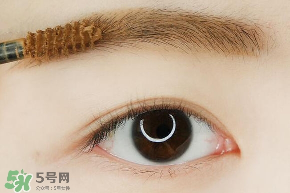 李圣經(jīng)妝容怎么化？李圣經(jīng)仿妝教程