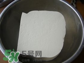 豆腐丸子散了怎么辦？豆腐丸子怎么做不散？