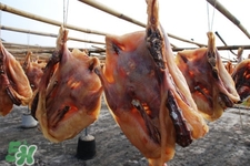 腌鴨肉放多少鹽合適？腌一斤臘鴨要給多少鹽？