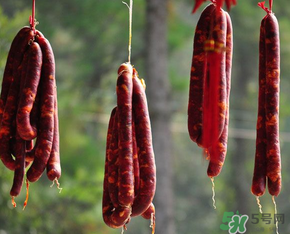 ?香腸晚上能放外面嗎？?香腸晚上要收嗎？