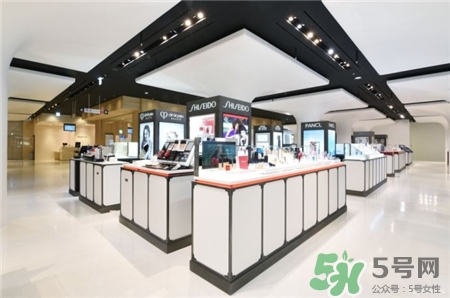 the ginza和cpb哪個(gè)好?the ginza護(hù)膚品適合年齡 the ginza和cpb哪個(gè)好?the ginza護(hù)膚品適合年齡