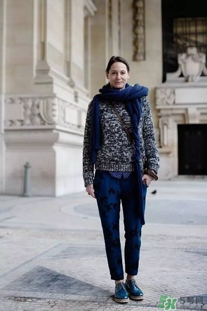 2017年圍巾流行怎么搭？2017年圍巾流行趨勢