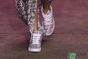 2017年春夏流行什么鞋子？2017年春夏流行鞋子搭配