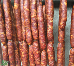 香腸什么時候扎孔？香腸扎孔技巧