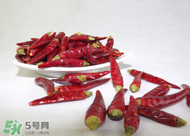 干辣椒長(zhǎng)蟲了還能吃嗎？辣椒長(zhǎng)蟲怎么辦？