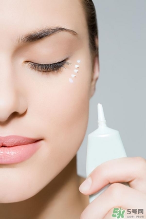 去魚尾紋的眼霜哪種好？魚尾紋用什么眼霜好？