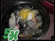 臘豬腳燉什么好吃？臘豬蹄燉什么好吃？