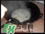 臘豬腳燉什么好吃？臘豬蹄燉什么好吃？