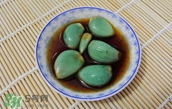 臘八蒜不綠能吃嗎?不綠吃了會中毒嗎 臘八蒜不綠能吃嗎?不綠吃了會中毒嗎