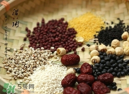 臘八粥要放糖嗎？臘八粥放冰糖還是白糖還是紅糖？