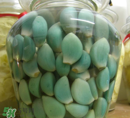 臘八醋里的蒜能吃嗎？臘八醋里的蒜好吃嗎？