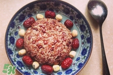 晚上吃臘八飯好嗎？晚上吃臘八飯會變胖嗎？