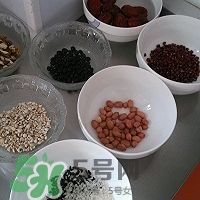 怎么用電飯煲煮臘八粥？電飯煲怎么熬臘八粥？