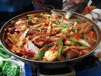 孕婦能吃大蔥嗎?孕婦吃大蔥會(huì)影響胎兒?jiǎn)? alt=