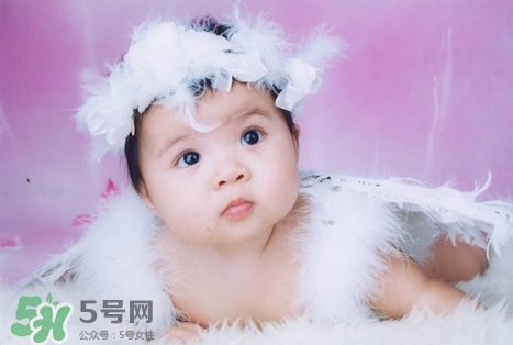 新生兒頭上長小紅點是怎么回事?是什么原因? 新生兒頭上長小紅點是怎么回事?是什么原因?