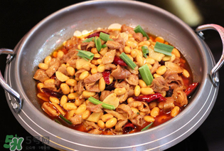 豬大腸里面的油能吃嗎？豬腸里面的油能吃嗎？