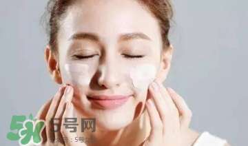 素顏霜對皮膚有傷害嗎？素顏霜對皮膚的傷害大嗎？