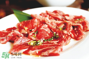 腌排骨要洗嗎？排骨腌完要洗嗎？