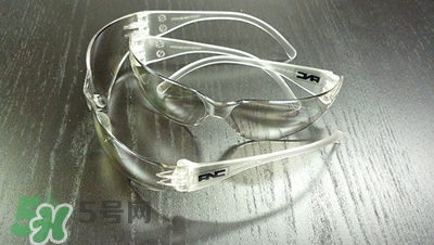 抽煙對眼睛有影響嗎？平時怎么保養(yǎng)眼睛