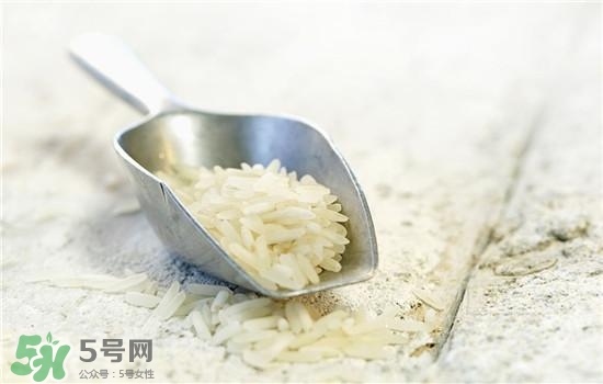 淘米水可以洗頭發(fā)嗎?淘米水洗頭發(fā)能生發(fā)嗎? 淘米水可以洗頭發(fā)嗎?淘米水洗頭發(fā)能生發(fā)嗎?