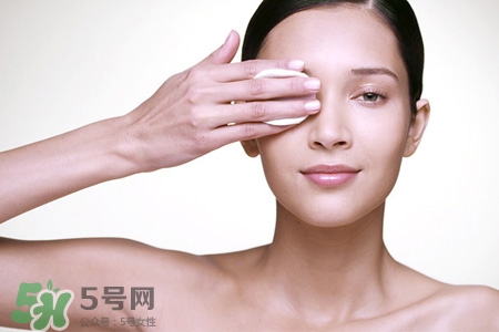 卸妝后眼睛模糊怎么辦？卸妝后眼睛模糊怎么處理？