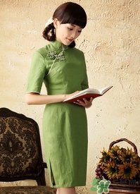 草綠色配什么顏色好看？草綠色和什么顏色最搭？