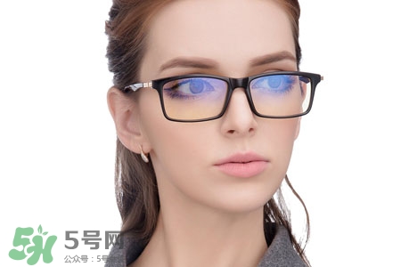 洗手液可以洗眼鏡嗎？眼鏡可以用洗手液洗嗎？