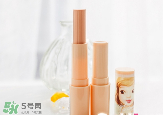 愛麗小屋唇部遮瑕膏怎么樣？愛麗小屋唇部遮瑕膏好用嗎？