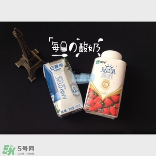 純甄和安慕希哪個好？純甄和安慕希酸奶哪個好喝？