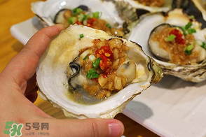 生蠔里面綠色的能吃嗎？生蠔里面綠色的是什么？