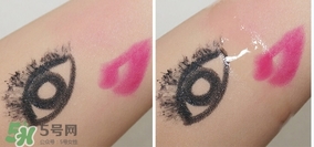 高絲卸妝油粉色和藍色哪個好？高絲卸妝油粉瓶藍瓶區(qū)別