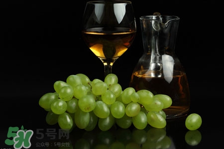 乙肝患者能喝紅酒嗎？喝紅酒對(duì)乙肝有影響嗎？