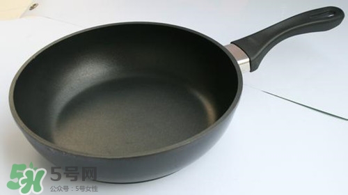 炒菜容易粘鍋 炒菜容易糊鍋怎么辦 炒菜容易粘鍋 炒菜容易糊鍋怎么辦