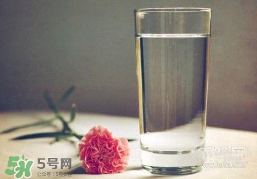 高血壓早上能喝鹽水嗎？高血壓早上喝鹽水的好處？