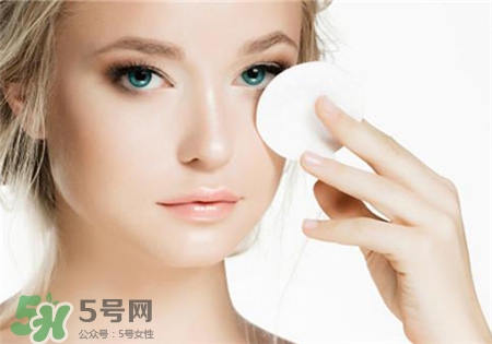 鹽水洗臉能祛斑嗎?鹽水洗臉可以祛斑嗎? 鹽水洗臉能祛斑嗎?鹽水洗臉可以祛斑嗎?