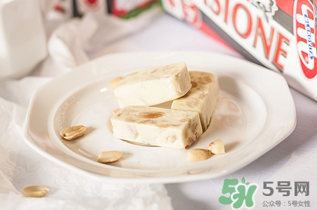 一歲寶寶能吃黃油嗎?寶寶吃黃油會(huì)過敏嗎 一歲寶寶能吃黃油嗎?寶寶吃黃油會(huì)過敏嗎