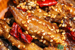 雞翅尖為什么不能吃？雞的哪些部位不能吃？