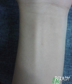 迪奧粉底液色號 dior迪奧粉底液試色 迪奧粉底液色號 dior迪奧粉底液試色